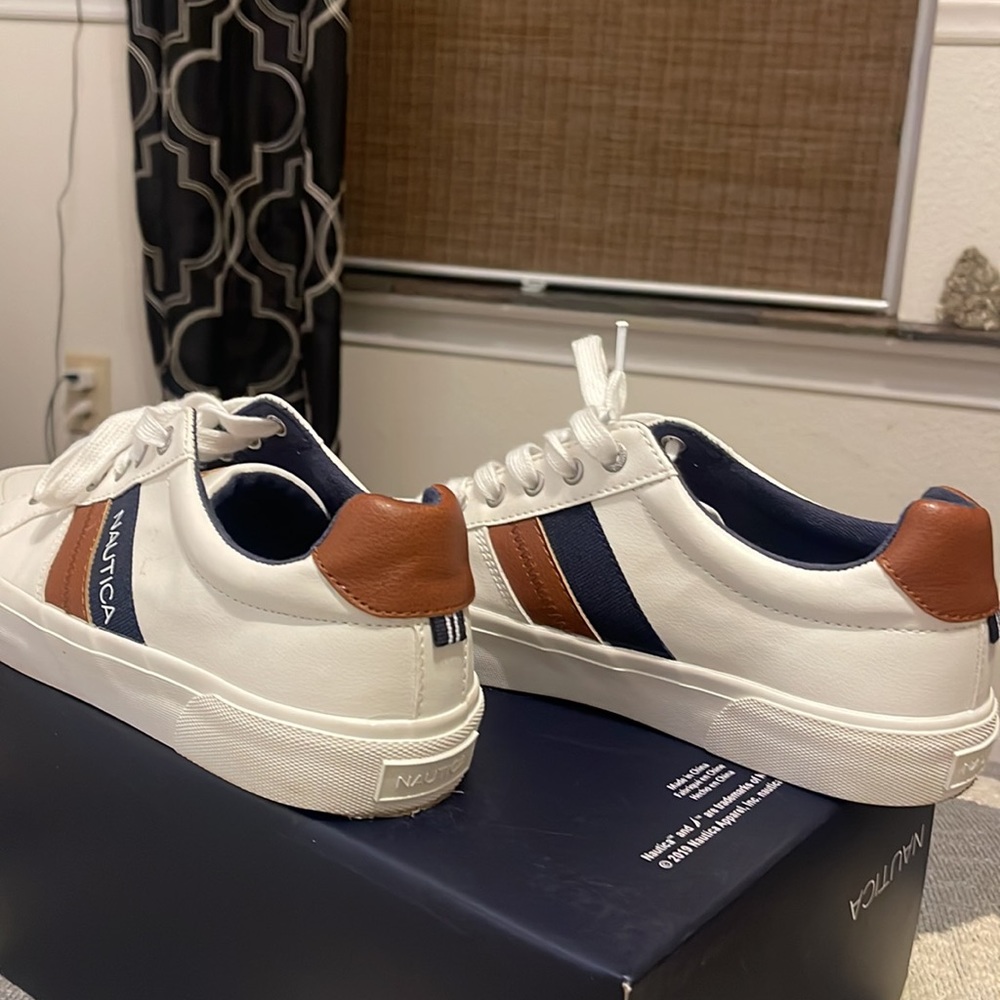 Brand New White Nautica Platform Sneakers Size 7.5 - Picture 6 of 9